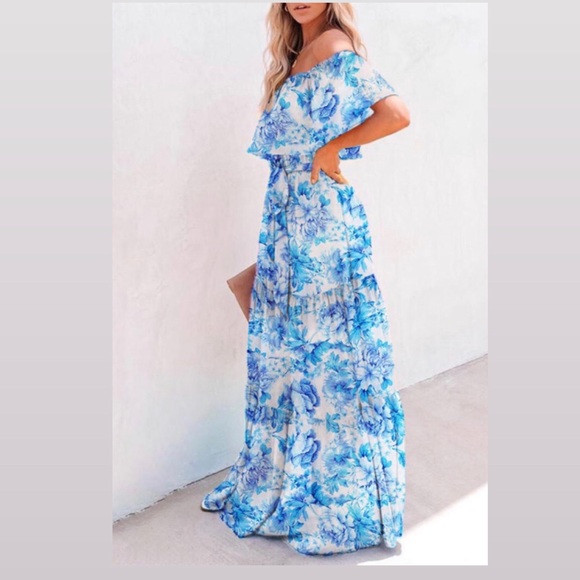 SantAli Dresses & Skirts - Floral off-the-shoulder dress